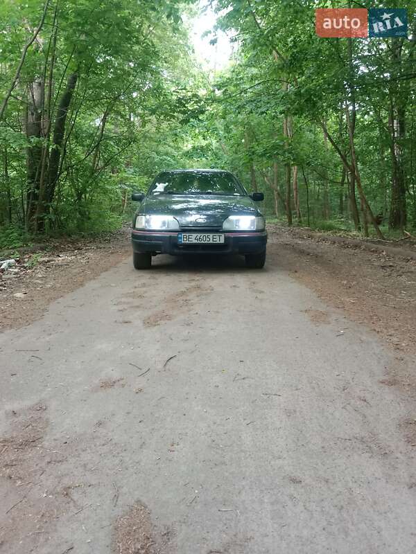 Седан Ford Sierra 1989 в Киеве