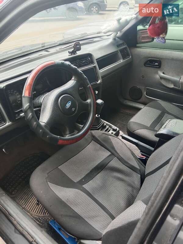 Седан Ford Sierra 1989 в Киеве