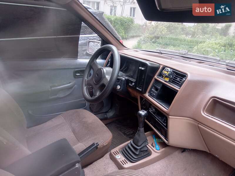 Седан Ford Sierra 1987 в Калуше
