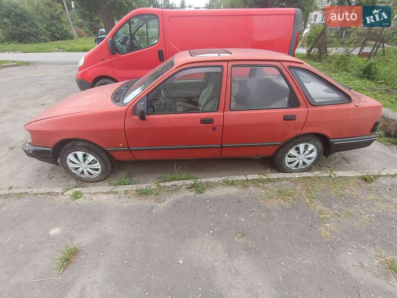 Лифтбек Ford Sierra 1988 в Золочеве фото 2 Лифтбек Ford Sierra 1988 в Золочеве