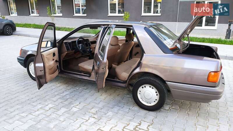 Седан Ford Sierra 1987 в Черновцах