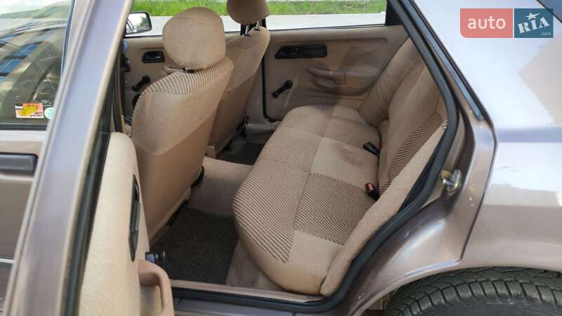Седан Ford Sierra 1987 в Черновцах