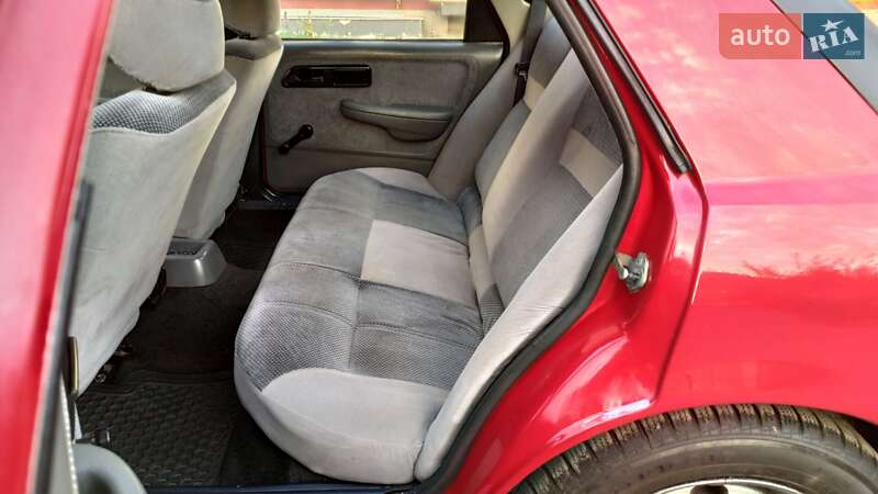 Седан Ford Sierra 1991 в Чернівцях