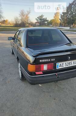 Седан Ford Sierra 1988 в Новомосковске