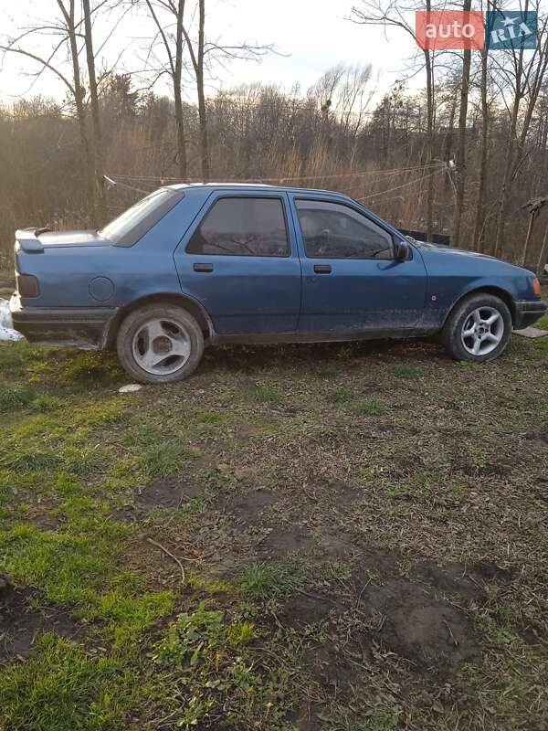 Седан Ford Sierra 1990 в Мостиске