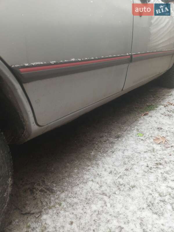 Седан Ford Sierra 1989 в Буче