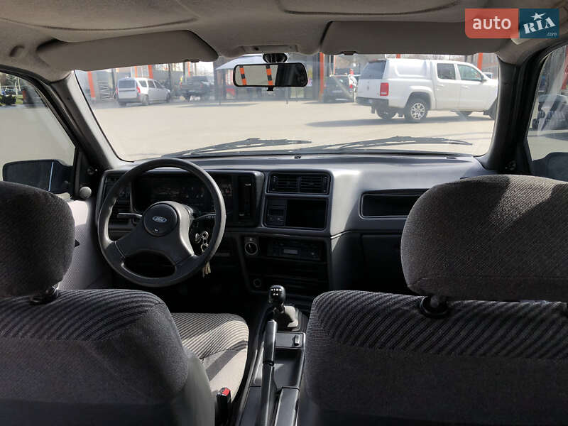 Седан Ford Sierra 1988 в Полтаве