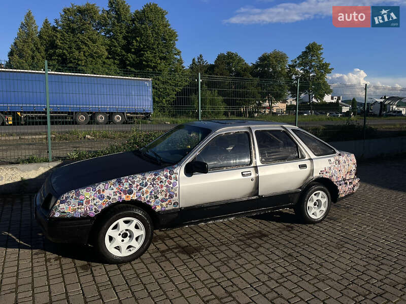 Ліфтбек Ford Sierra 1986 в Долині