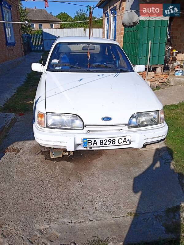 Лифтбек Ford Sierra 1987 в Знаменке