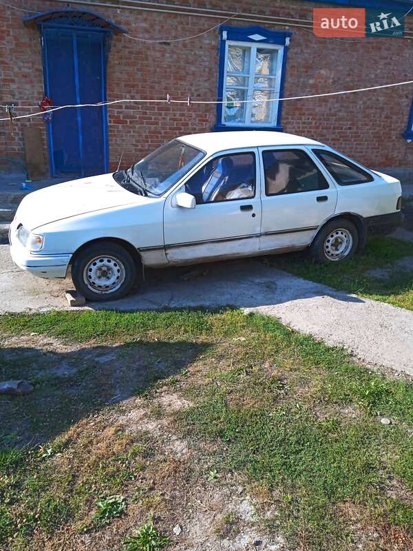 Лифтбек Ford Sierra 1987 в Знаменке