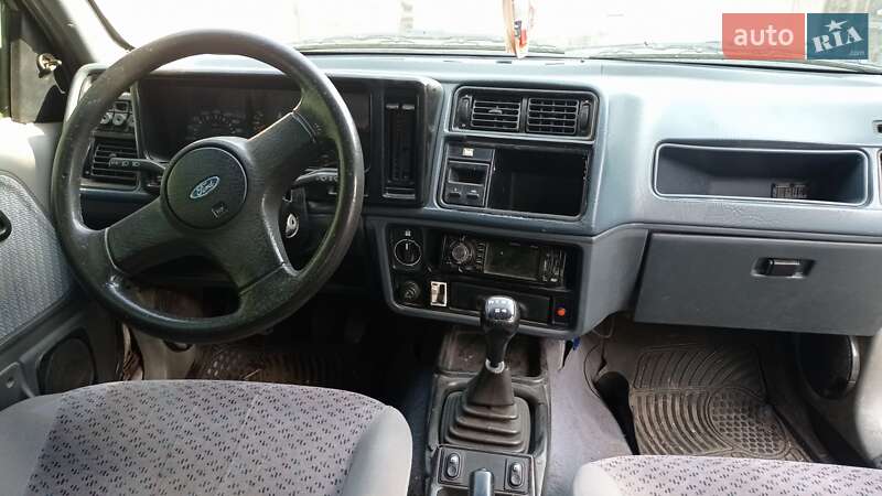Седан Ford Sierra 1989 в Буске фото Седан Ford Sierra 1989 в Буске