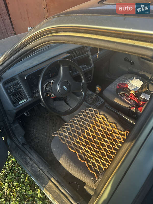 Седан Ford Sierra 1989 в Луцке