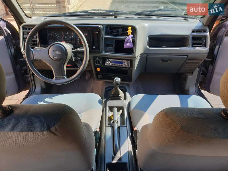 Седан Ford Sierra 1987 в Ужгороді