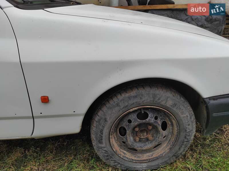 Седан Ford Sierra 1988 в Черновцах