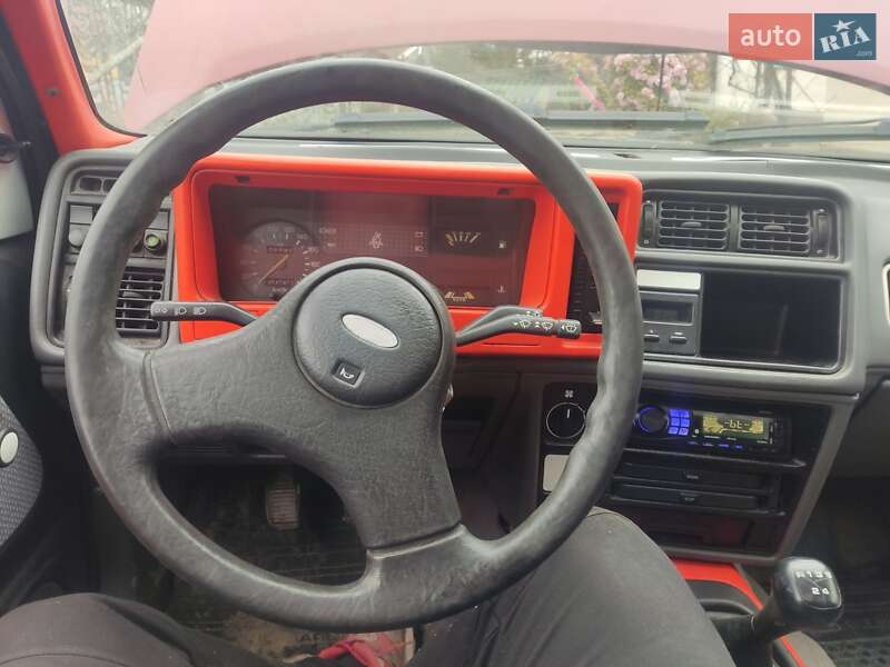 Лифтбек Ford Sierra 1989 в Ровно фото 7 Лифтбек Ford Sierra 1989 в Ровно