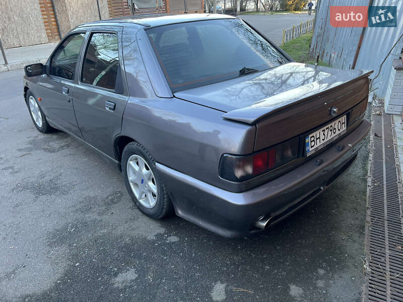 Седан Ford Sierra 1987 в Черноморске