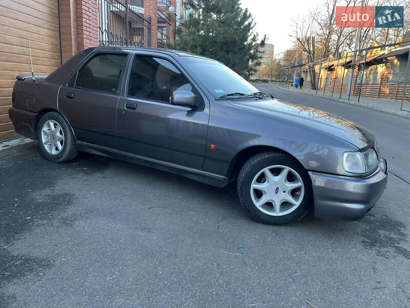 Седан Ford Sierra 1987 в Черноморске