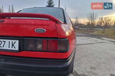 Седан Ford Sierra 1991 в Вараше