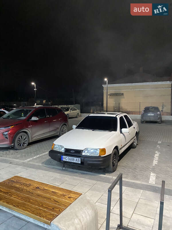 Седан Ford Sierra 1988 в Львові