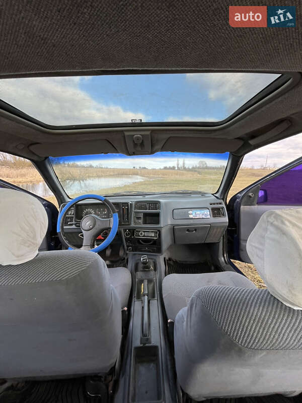 Седан Ford Sierra 1987 в Волочиську