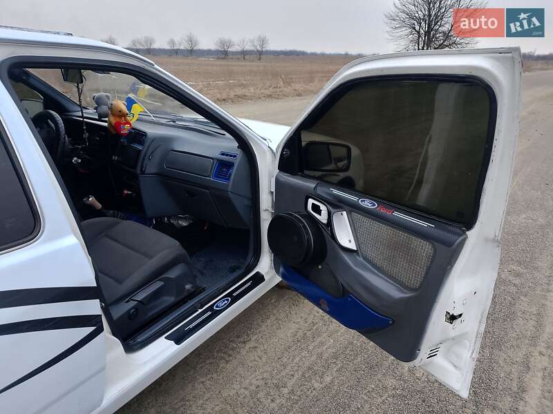 Лифтбек Ford Sierra 1985 в Радомышле