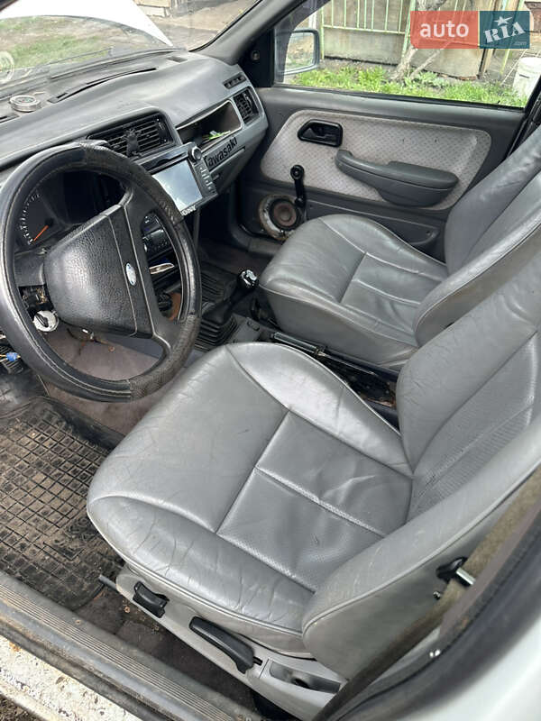 Универсал Ford Sierra 1984 в Благовещенском фото 11 Универсал Ford Sierra 1984 в Благовещенском