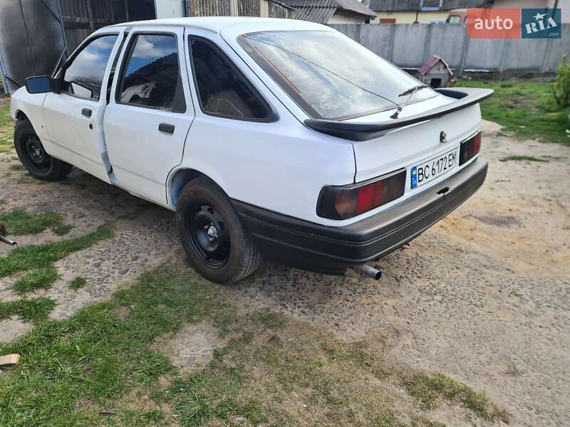 Седан Ford Sierra 1990 в Камне-Каширском