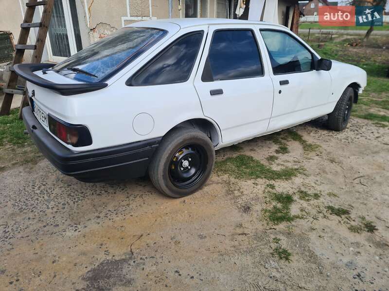 Седан Ford Sierra 1990 в Камне-Каширском