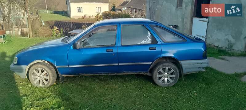 Седан Ford Sierra 1988 в Рудки