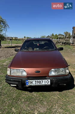 Седан Ford Sierra 1988 в Сарнах
