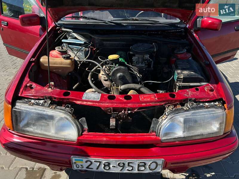 Седан Ford Sierra 1987 в Горохове