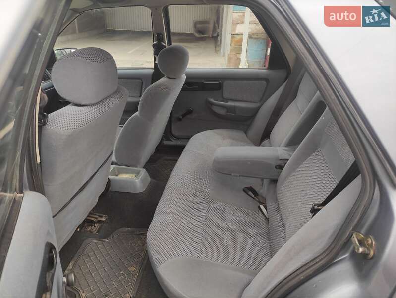 Седан Ford Sierra 1993 в Староконстантинове