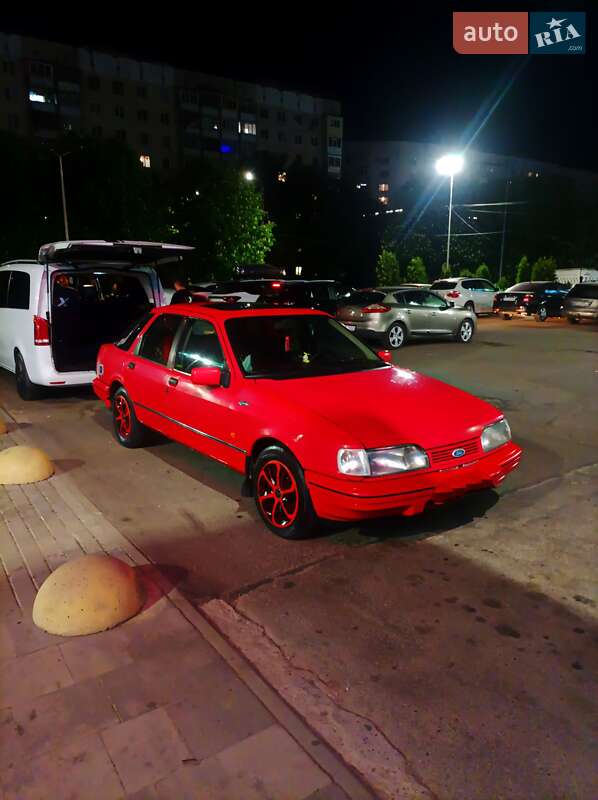 Седан Ford Sierra 1992 в Дунаївцях