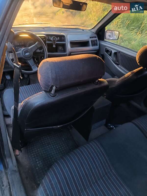 Лифтбек Ford Sierra 1986 в Лозовой