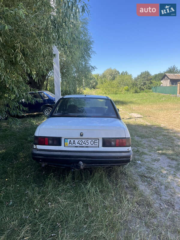 Седан Ford Sierra 1989 в Киеве