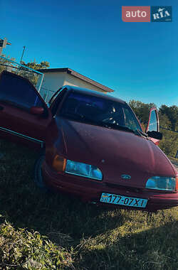 Лифтбек Ford Sierra 1983 в Староконстантинове