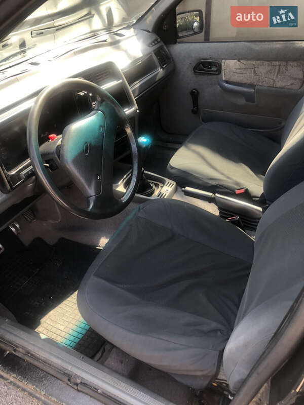 Седан Ford Sierra 1987 в Запоріжжі
