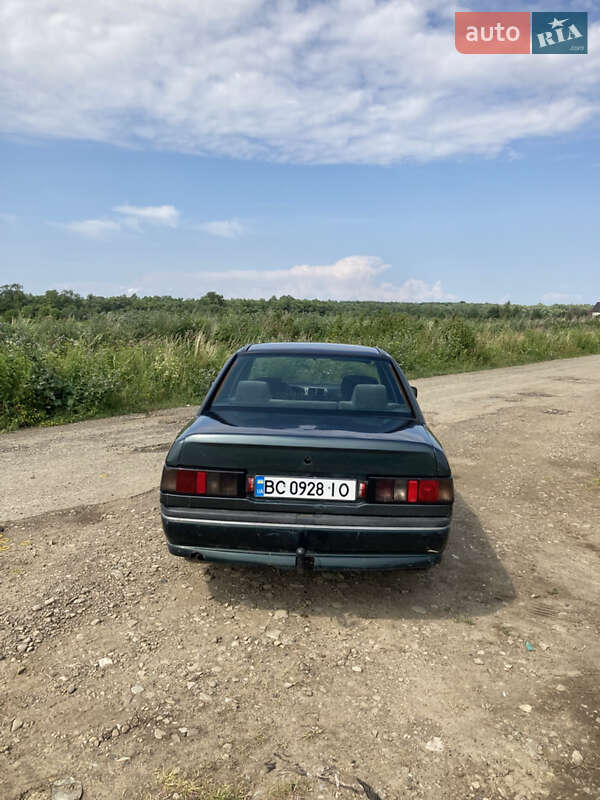 Седан Ford Sierra 1992 в Самборе