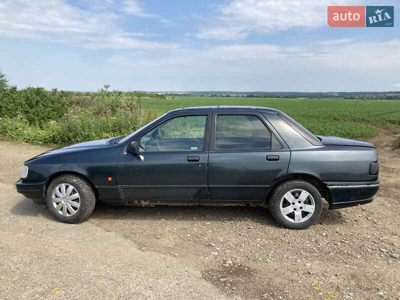 Седан Ford Sierra 1992 в Самборе