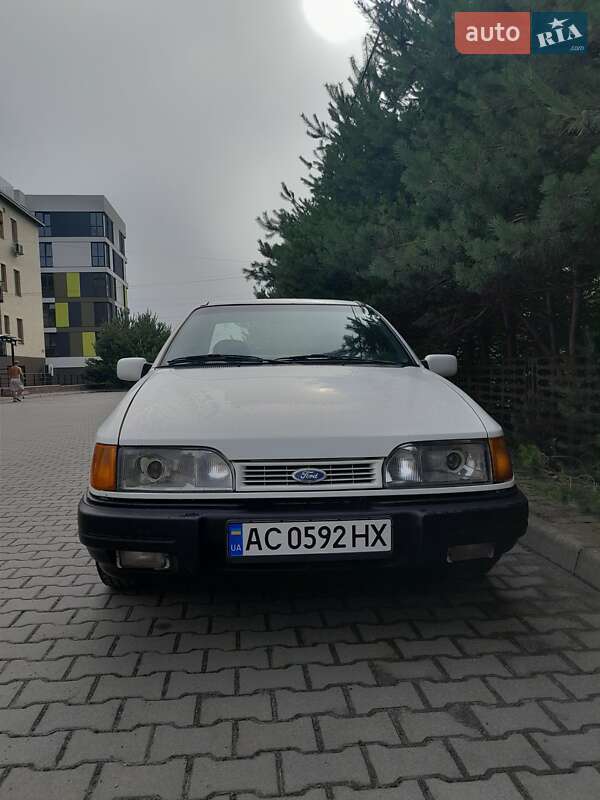Седан Ford Sierra 1989 в Луцке