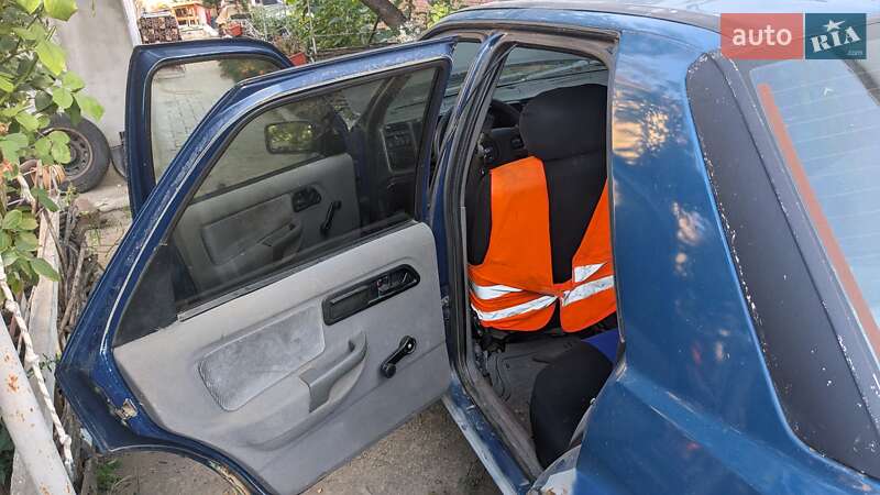 Седан Ford Sierra 1987 в Кропивницком