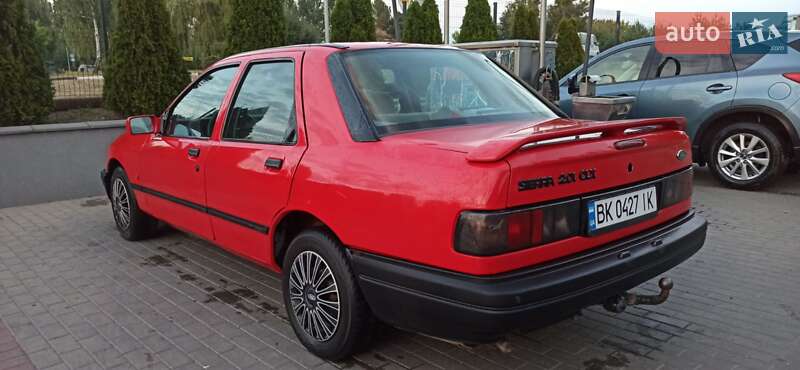 Седан Ford Sierra 1991 в Вараше
