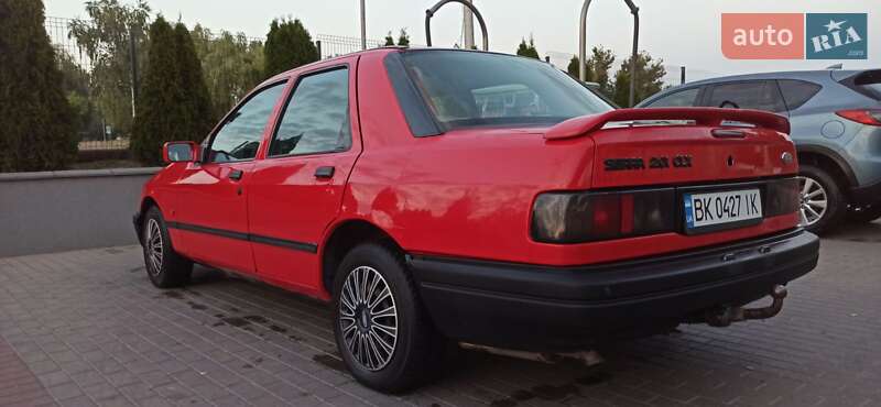 Седан Ford Sierra 1991 в Вараше