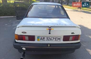 Седан Ford Sierra 1987 в Каменском