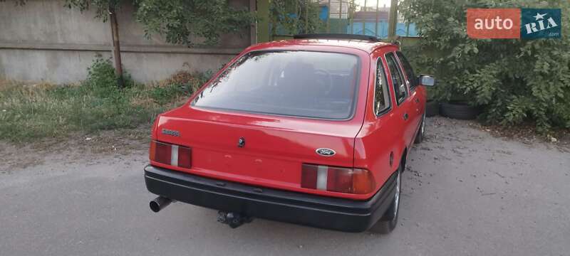 Лифтбек Ford Sierra 1983 в Александрие