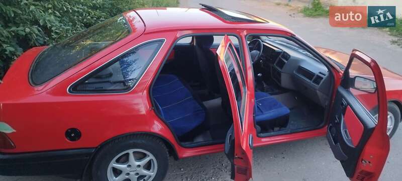 Лифтбек Ford Sierra 1983 в Александрие