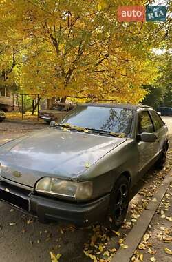 Ліфтбек Ford Sierra 1987 в Чернівцях