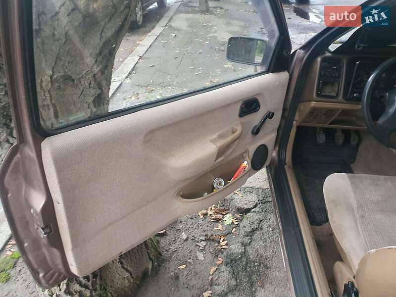 Лифтбек Ford Sierra 1989 в Ровно