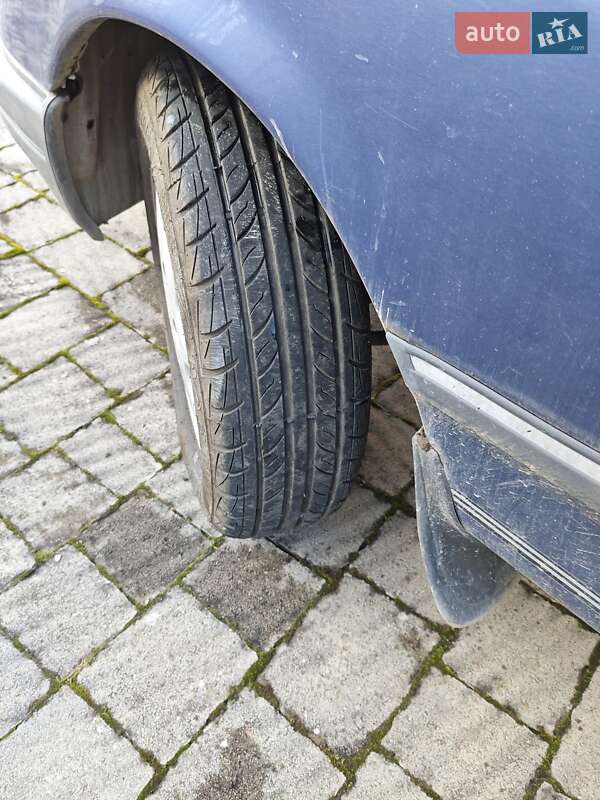 Седан Ford Sierra 1991 в Хусті фото 3 Седан Ford Sierra 1991 в Хусті