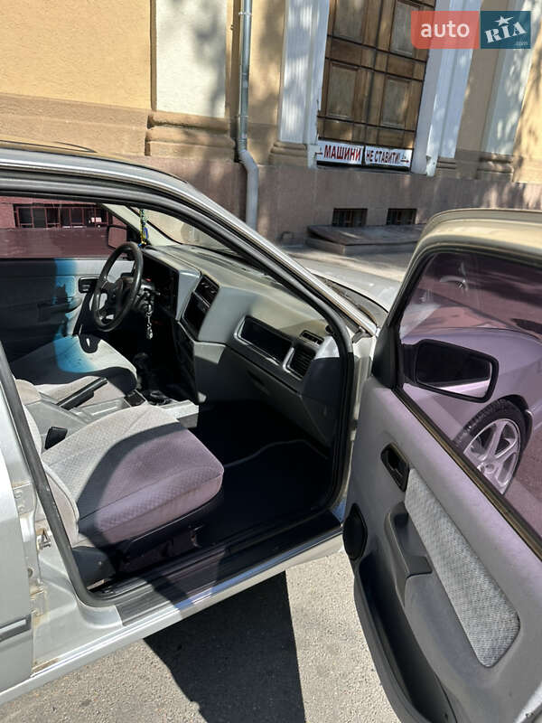 Седан Ford Sierra 1987 в Полтаве
